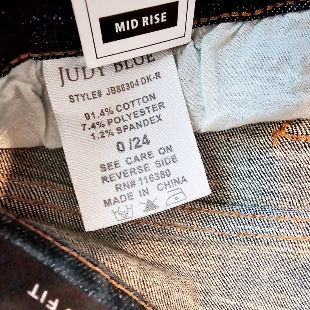 Judy Blue Mid Rise Distressed Dark Wash Relaxed Stretch Jeans Size 0(24) - Picture 13 of 15